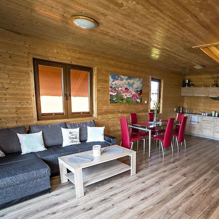 Sea View Holiday Home In Mielno With Balcony Екстериор снимка